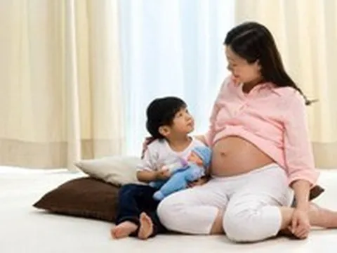 Tin vui cho hàng triệu gia đình từ 1.7: Phụ nữ sinh con thứ 2 được nghỉ 7 tháng, chồng nghỉ 10 ngày