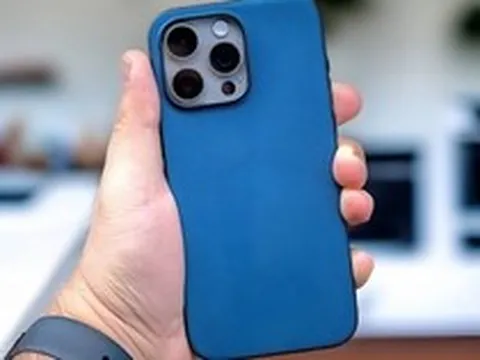 Tôi vứt chiếc ốp lưng đắt tiền vào sọt rác sau khi nhận ra sự thật này