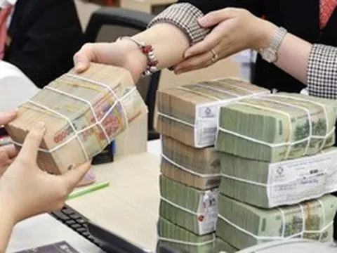 Lãi suất gửi tiết kiệm tiếp tục tăng, có nơi lên tới 9%/năm