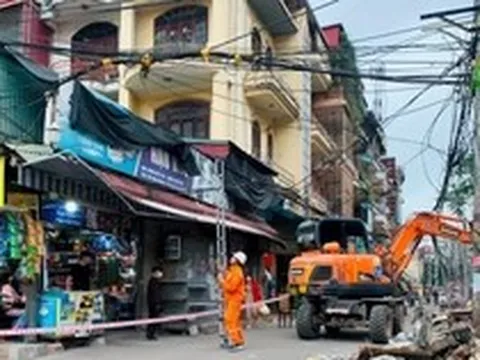 Hà Nội: Giải tỏa chợ cóc tồn tại hàng chục năm tại khu vực giáp ranh hai phường