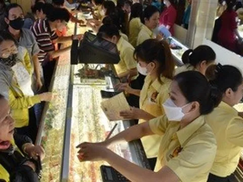 Giá vàng hôm nay, 21-3: Vàng thế giới "bốc hơi" 244 USD