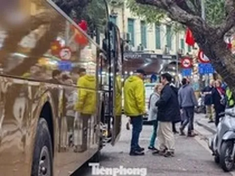 Hà Nội: Khẩn cấp gỡ khó cho xe du lịch trên 28 chỗ sau 'lệnh cấm' vào nội đô