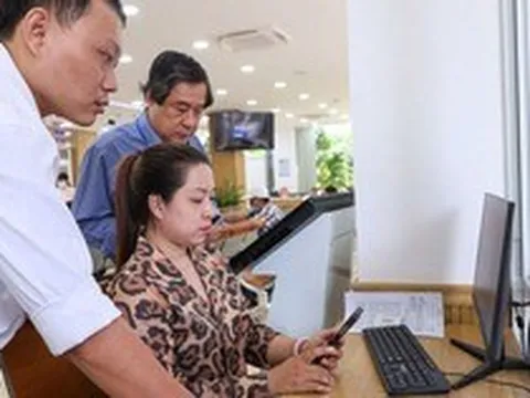 Công chức xin thôi việc được đề xuất hỗ trợ thế nào?