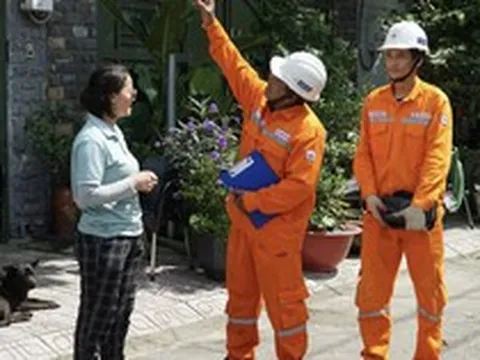 Nắng nóng gay gắt: Điện lực TPHCM “bày cách” tiết kiệm điện