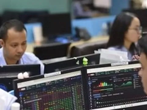 Chứng khoán hồi phục trong 'nghi ngờ'