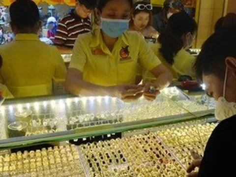 Giá vàng hôm nay, 27-3: Đột ngột giảm sâu