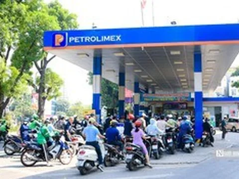 Giảm hàng loạt loại thuế xăng dầu về 0 để bình ổn giá