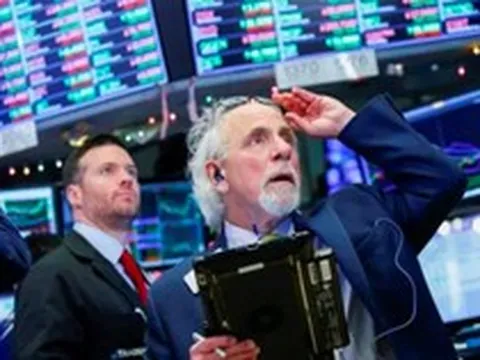 Phiên 2/4: Khối ngoại bất ngờ chi gần 4.000 tỷ đồng "gom" một cổ phiếu của tỷ phú Phạm Nhật Vượng