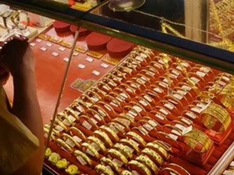 Giá vàng hôm nay, 2-4: Tiếp tục tăng mạnh