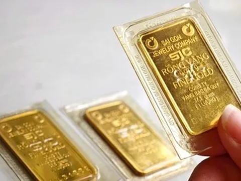 Giá vàng tăng hơn 80% sau một năm