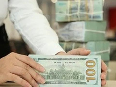 Thị trường tiền tệ tháng 3: Tỷ giá bật tăng, Ngân hàng Nhà nước triển khai biện pháp can thiệp, lãi suất đồng loạt tăng