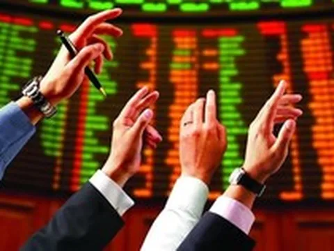 Một mã bất động sản bất ngờ được tự doanh CTCK mua ròng đột biến hơn 300 tỷ trong phiên 7/4