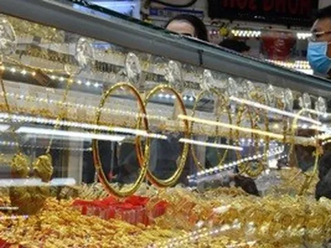 Giá vàng hôm nay, 7-4: Biến động khó lường