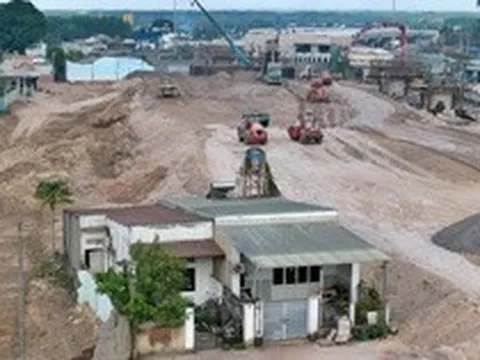 5 hộ dân chưa di dời, nút giao cao tốc Bến Lức-Long Thành nguy cơ chậm tiến độ