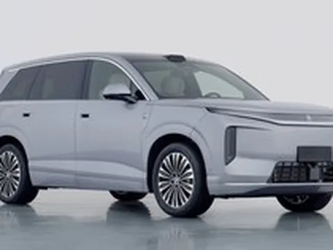 Cận cảnh "phòng khách di động" của BYD: Mạnh 784 mã lực, chạy 950 km sau một lần sạc