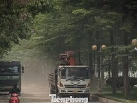 Hà Nội: Người dân ‘ngộp thở vì bụi công trình bao vây phố Tân Mỹ