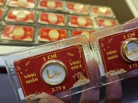 Giá vàng hôm nay 13-4: Vừa mở cửa đã giảm rất nhanh