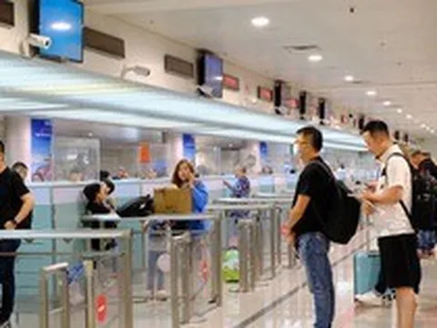 Cơ quan Thuế thông báo: 12 người có tên sau đây bị tạm hoãn xuất cảnh