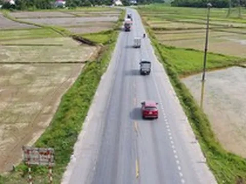 Cần sớm mở rộng Quốc lộ 1 lên 4 làn xe