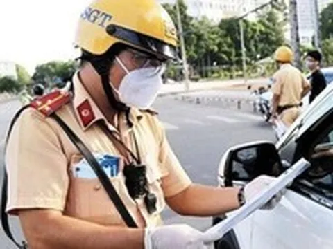 Xe máy, ô tô chưa sang tên chính chủ bị phạt ra sao?