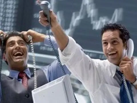 Khối ngoại chi hơn 500 tỷ "gom" hai cổ phiếu Bluechips trong phiên cuối tuần