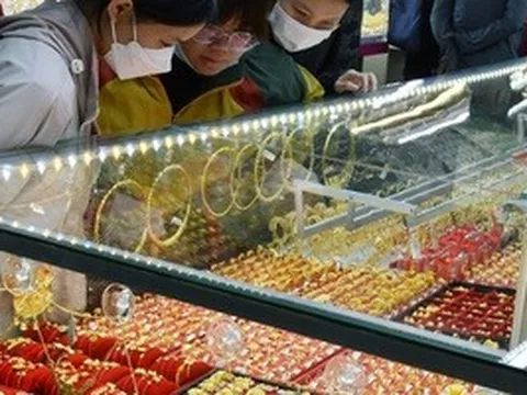 Giá vàng bật tăng trở lại, tiến sát mốc 172 triệu đồng/lượng