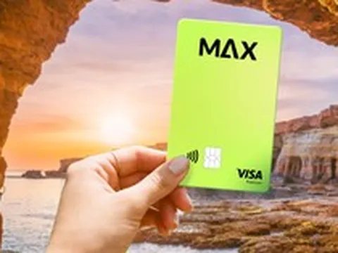 Chi tiêu lễ với Max Card – Nhận hoàn tiền triệu