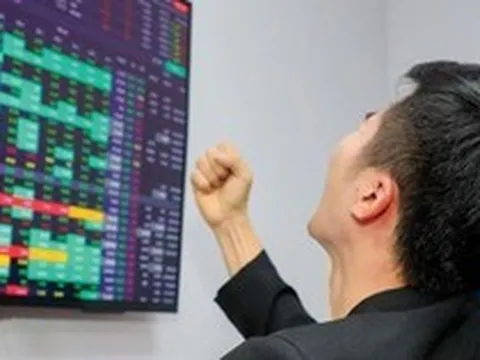 Một cổ phiếu Bluechips được tự doanh CTCK "gom" đột biến hơn trăm tỷ trong phiên VN-Index tăng bốc