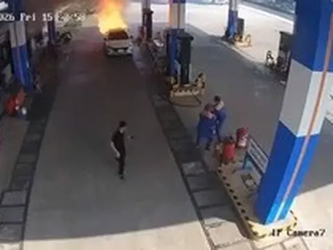 Vụ cháy ô tô ở cây xăng khiến 2 thiếu niên tử vong: Công an phát hiện trên xe chở gì?