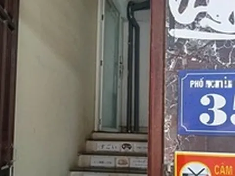 Bé gái 4 tuổi bị bạo hành tử vong: Hàng xóm kể lại giây phút nạn nhân được đưa đi cấp cứu