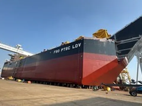 Tiêu tốn 2 triệu giờ công tạo nên kho nổi 74.000 tấn chứa nửa triệu thùng dầu, 'ông trùm' dịch vụ Dầu khí Việt Nam thu 8.700 tỷ trong 30 ngày đầu năm