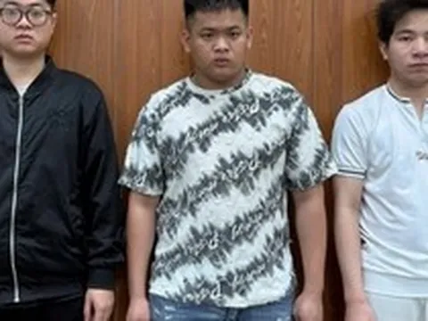 Ai từng chuyển tiền vào số tài khoản của Hoàng Ngọc Ánh và Phạm Thị Ánh Dương báo ngay cho công an