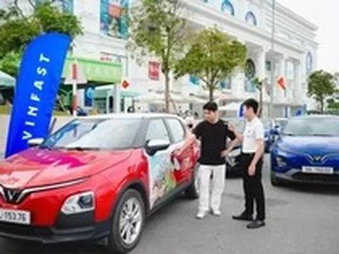 Thấy gì về thương vụ 'bom tấn' VinFast tái cấu trúc?