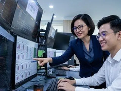Sau phiên bán tháo, VN-Index "bật dậy" đầy bất ngờ