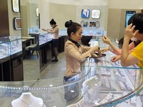 Giá vàng hôm nay 20-5: Đảo chiều sụt giảm mạnh