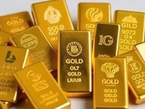 Quỹ vàng lớn nhất thế giới “xả” hàng tấn vàng trong một ngày