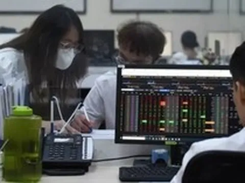Cổ phiếu tăng giá áp đảo, VN-Index vẫn giảm 7 phiên liên tiếp