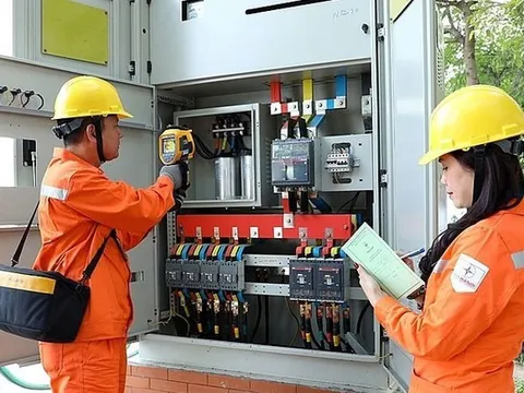 Cảnh báo của điện lực Hà Nội về hóa đơn tiền điện tháng 6 tăng mạnh