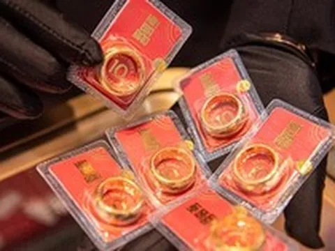 Giá vàng giảm không phanh, người mua từ đầu năm đã lỗ hơn 40 triệu đồng/lượng, tuần tới sẽ ra sao?