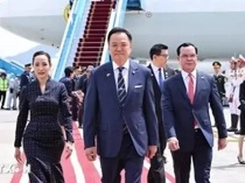 Thủ tướng Thái Lan và Phu nhân bắt đầu thăm chính thức Việt Nam
