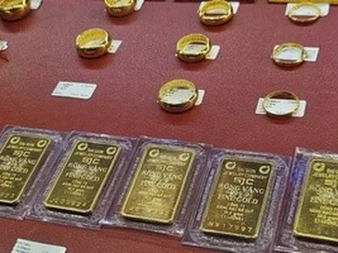 Chiều 8-6, giá vàng rớt gần 3 triệu đồng/lượng, bạc thủng mốc 70 triệu đồng/kg
