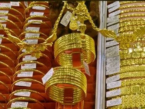 Giá vàng hôm nay 11-6: Vàng thế giới giảm 160 USD