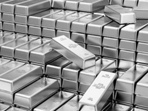 Quỹ bạc lớn nhất thế giới tiếp tục “xả hàng”, bán ròng hơn 58 tấn chỉ trong một tuần