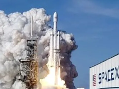 Vốn hóa SpaceX đạt 2.660 tỷ USD sau thương vụ IPO chấn động toàn cầu