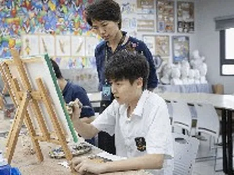 Khi AI và nhiều biến động thay đổi thế giới, giáo dục phải thay đổi thế nào để đào tạo thế hệ tương lai?