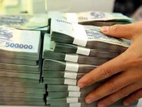 Lãi suất tiết kiệm biến động trái chiều