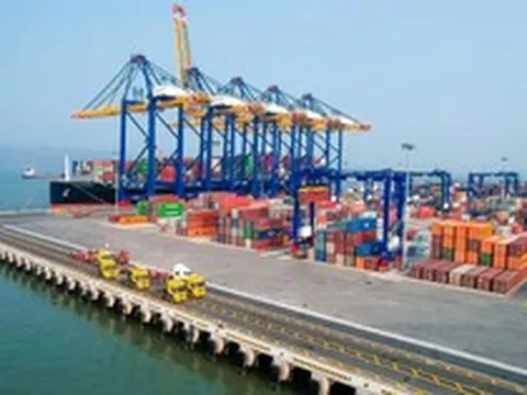 Xuất nhập khẩu nửa đầu tháng 6 vượt 51 tỷ USD
