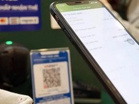 Cơ quan Thuế yêu cầu Vietcombank, BIDV, MB thực hiện trích tiền từ tài khoản ngân hàng của loạt người nộp thuế có tên sau