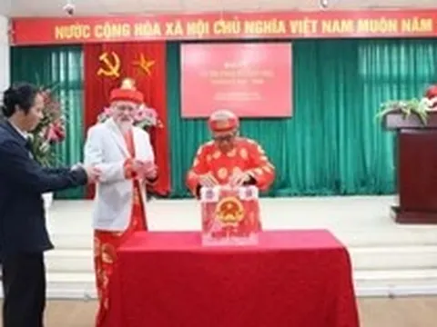 Người tham gia cấp ủy chi bộ thôn, tổ dân phố không được quá 65 tuổi