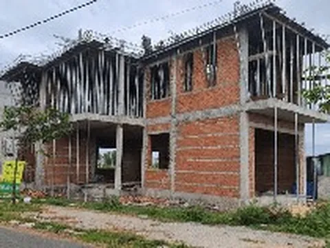 Từ ngày 1/7, nhà ở dưới 3 tầng, không có tầng hầm, tổng diện tích sàn nhỏ hơn 250m2 được miễn giấy phép xây dựng, người dân cần lưu ý